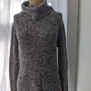 A&F small turtleneck knit sweater / dress marbled gray